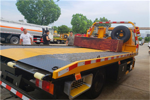 城中区附近拖车电话号码服务